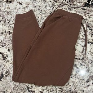 Excellent condition Lululemon City Sweat Jogger (Brown)